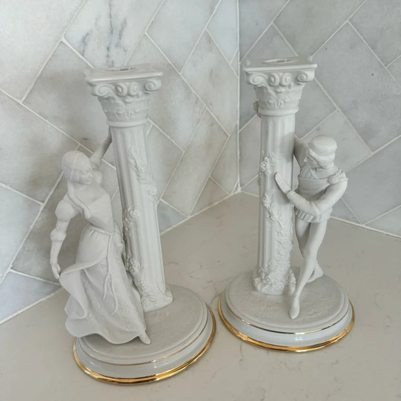 The Romeo and Juliet Candlesticks made of fine porcelain 1986 TheFranklin Mint - Picture 1 of 8